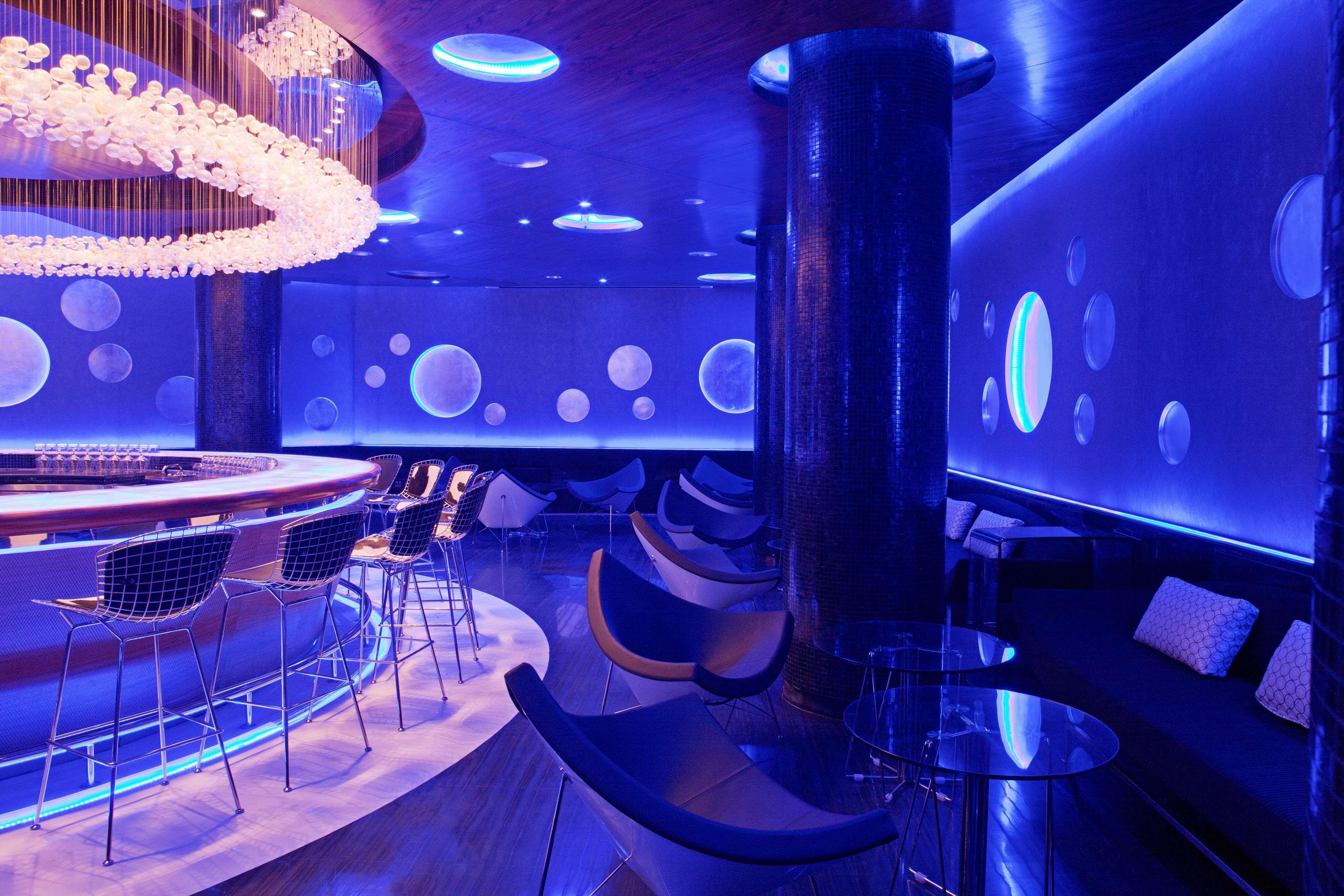 Radisson Blu Plaza Delhi Airport 5*