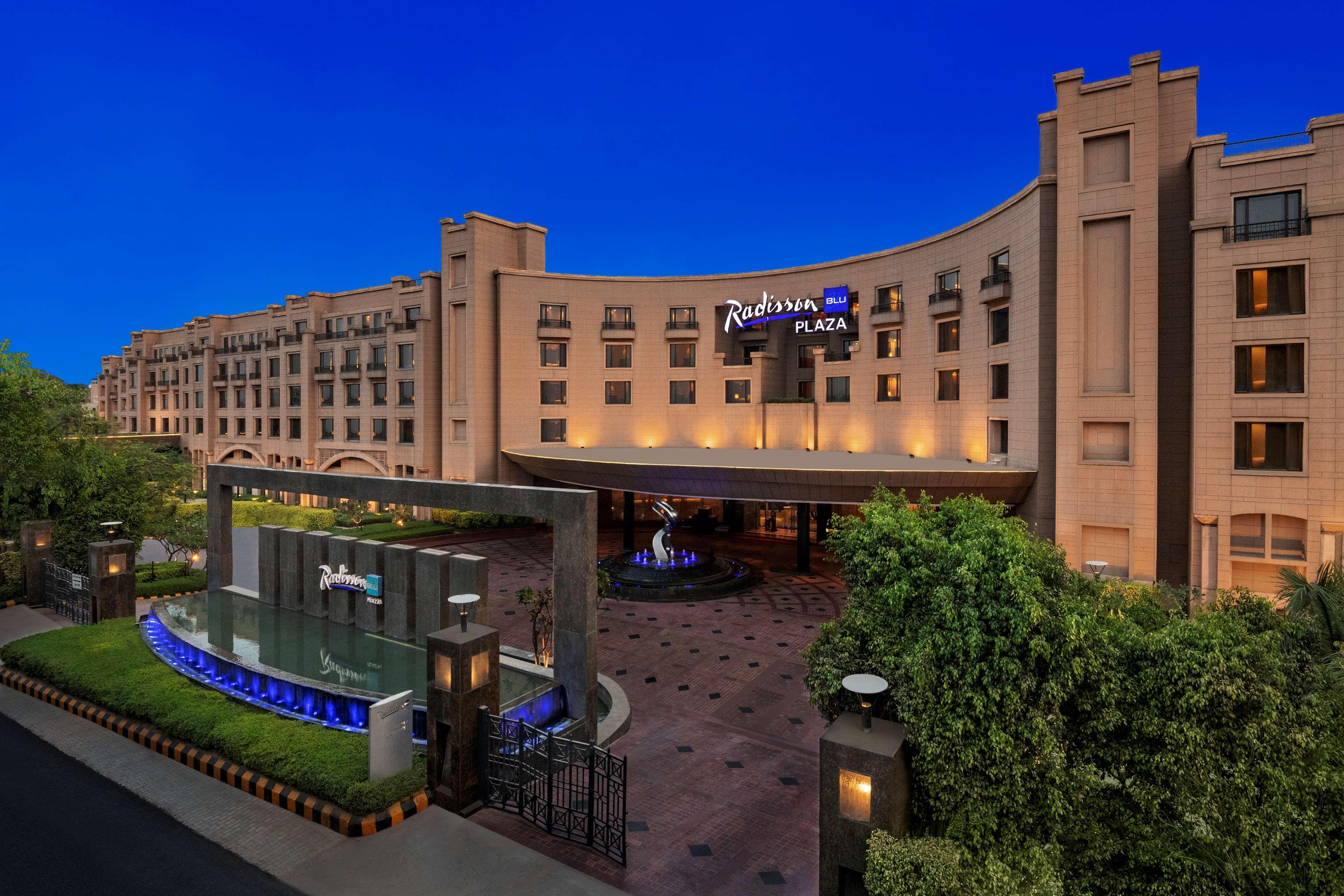 Hotel Radisson Blu Plaza Delhi Airport