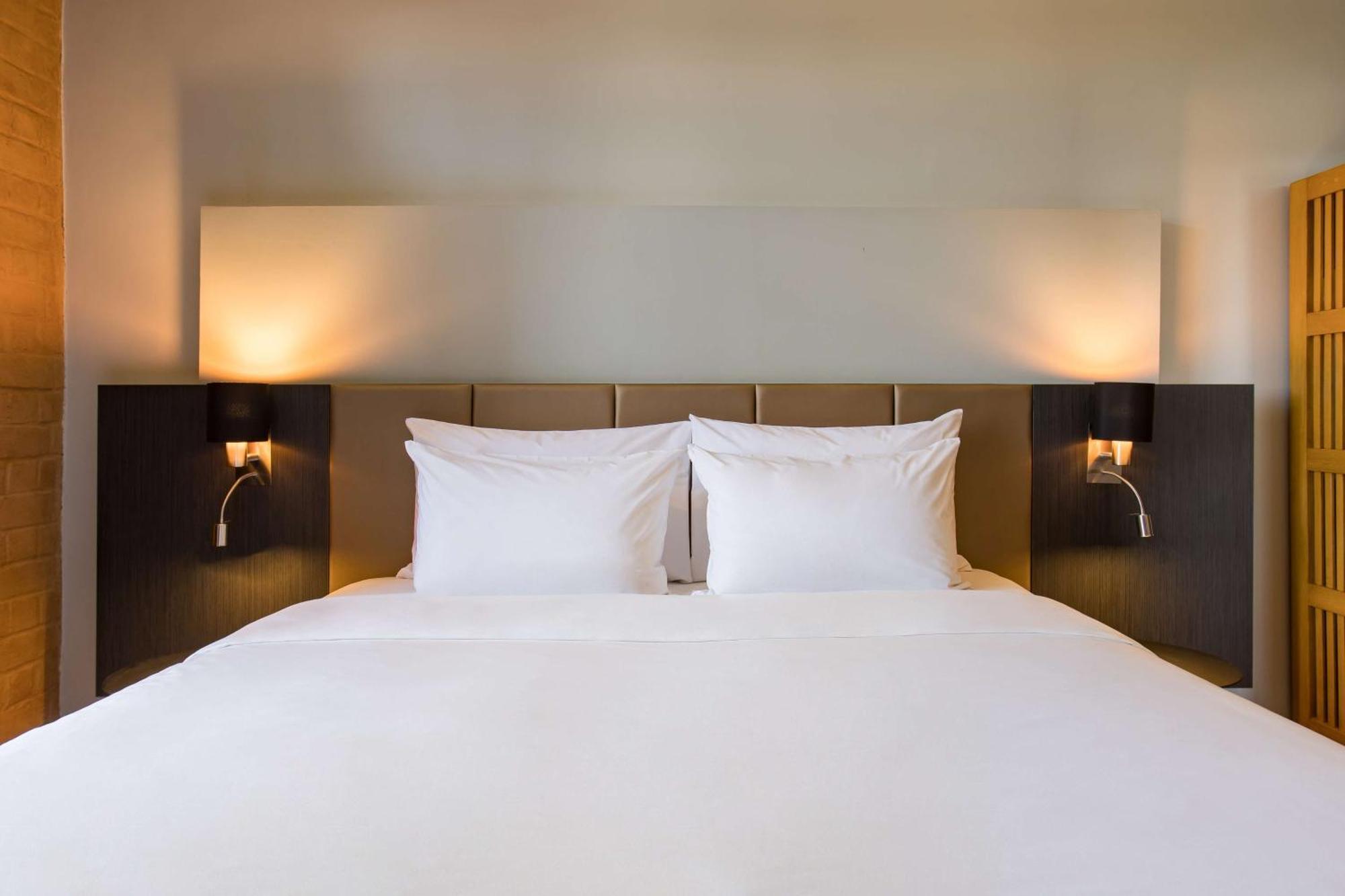 Radisson Blu Plaza Delhi Airport Hotel New Delhi